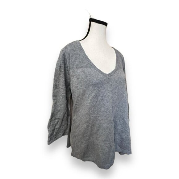 Women’s torrid 1 100% Cotton Grey 3/4 Bell Sleeve V Neck Sweater 14 16 1X 1XL - Picture 6 of 12